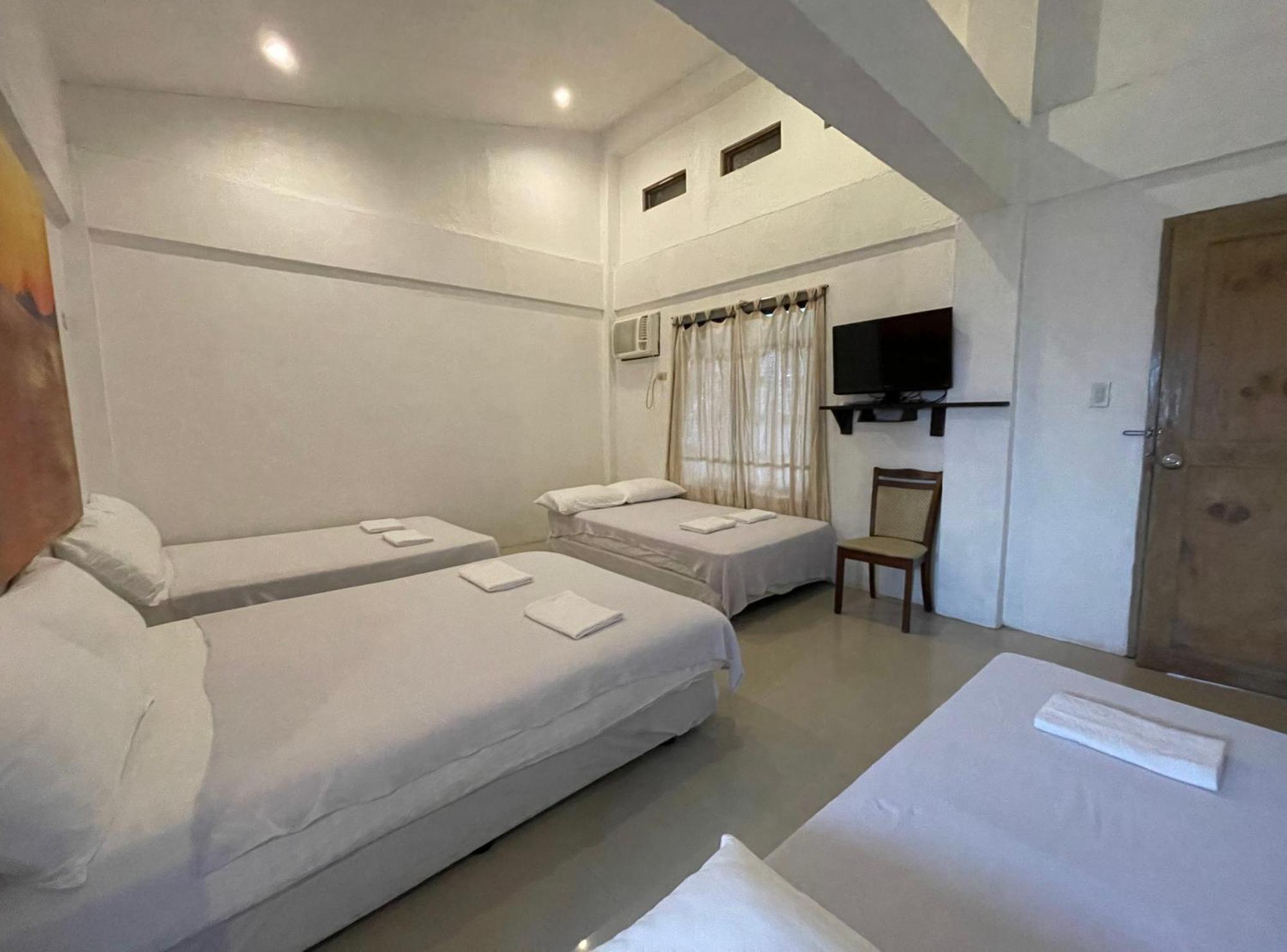 Akkaw Baler Hometel Habitación foto
